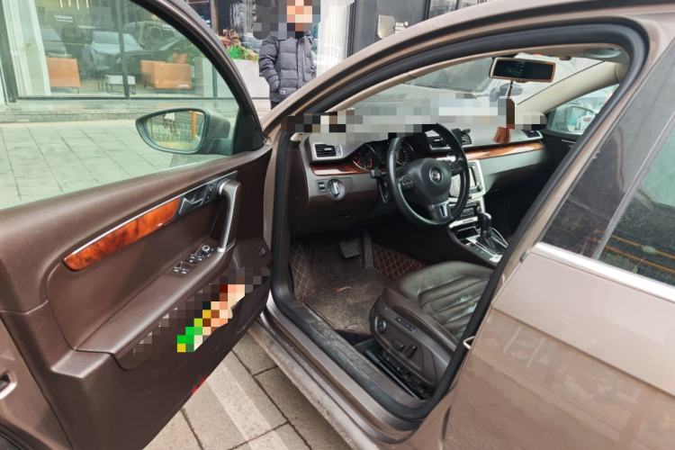 Used Volkswagen Magotan 2012 Travel Edition 2.0 TSI Luxury Version Driver Seat