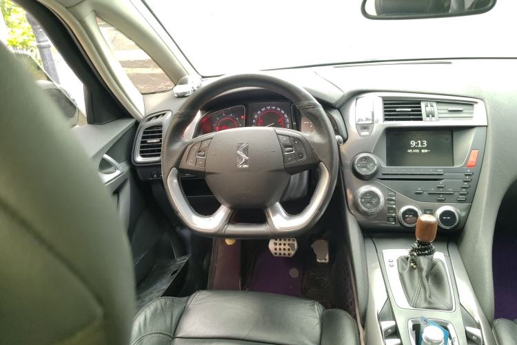 Used DS 5 2014 1.6T Luxury Edition THP200
