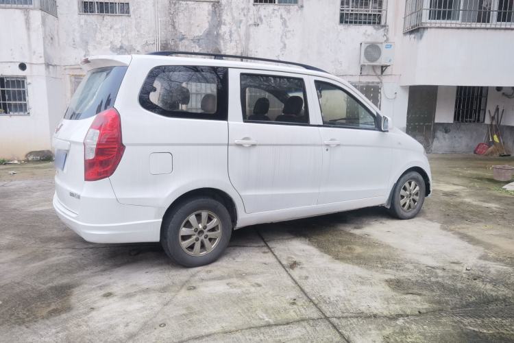 Used Wuling Hongguang 2014 1.2L S Standard Version China IV Standard Exterior 3