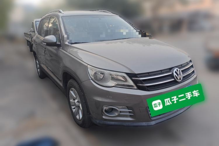 Used Volkswagen Tiguan 2010 1.8 TSI Automatic Two-Wheel Drive Urban Edition Front Right 45 Deg