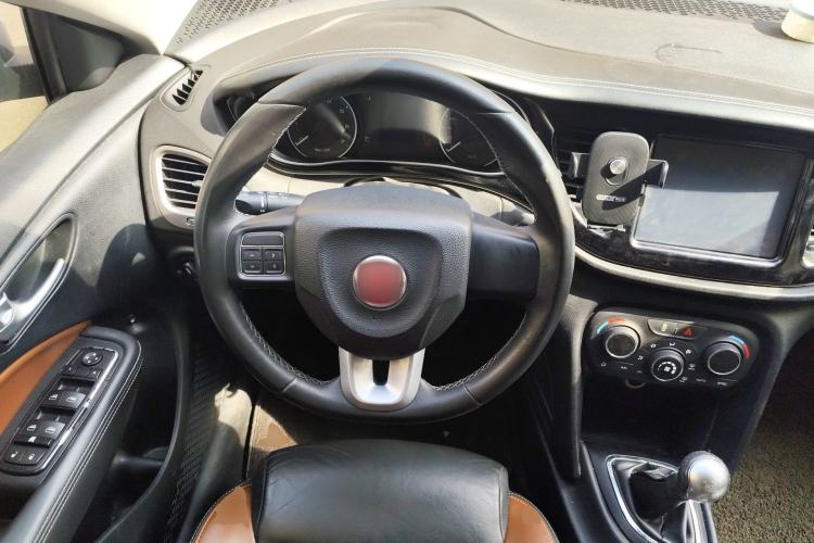 Used Fiat Viaggio 2015 1.4T Manual Jingxiang Edition
