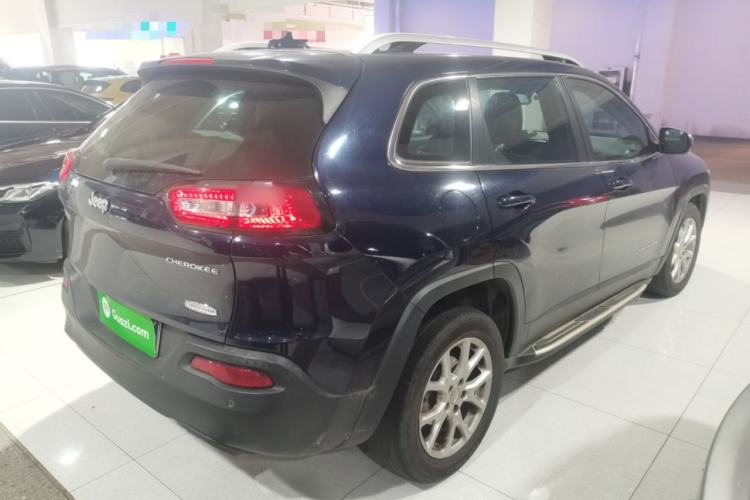 Used Jeep Cherokee 2016 2.4L Leading Edition