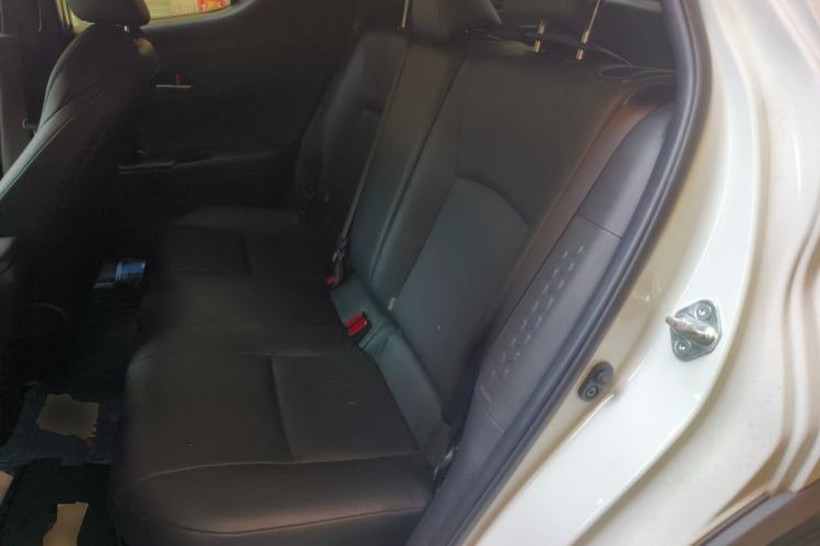 Used Toyota C-HR 2021 Dual-Motor 2.0L E-CVT Luxury Edition
