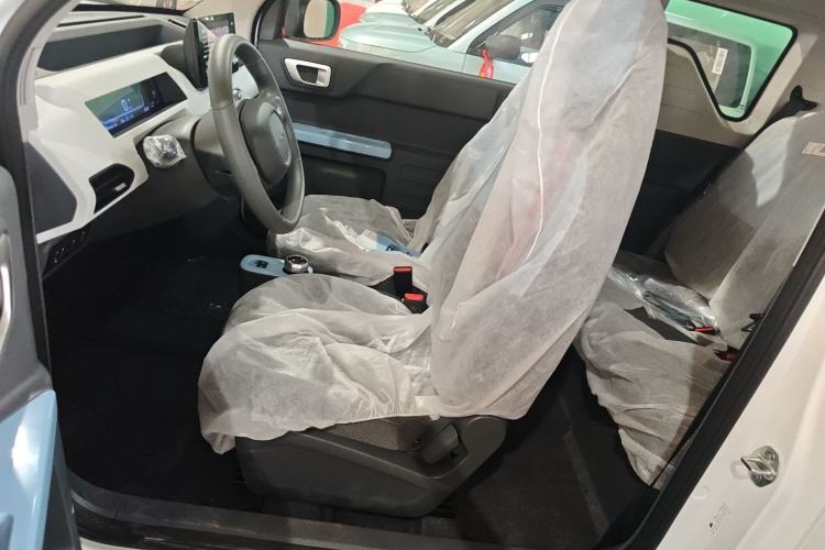 Used Geely Galaxy Panda 2024 Panda Mini 200km Endurance Bear Left Front Seat