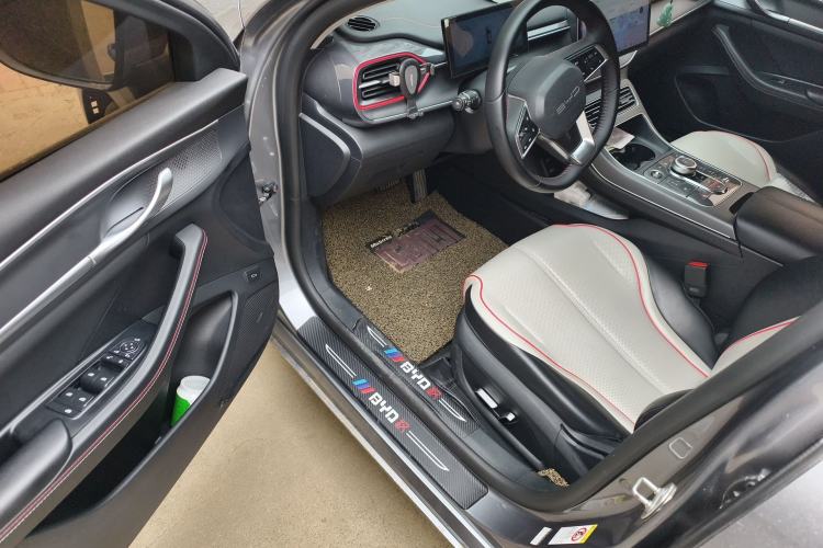 Used BYD Destroyer 05 2022 DM-i 55KM Luxury Model Driver Seat