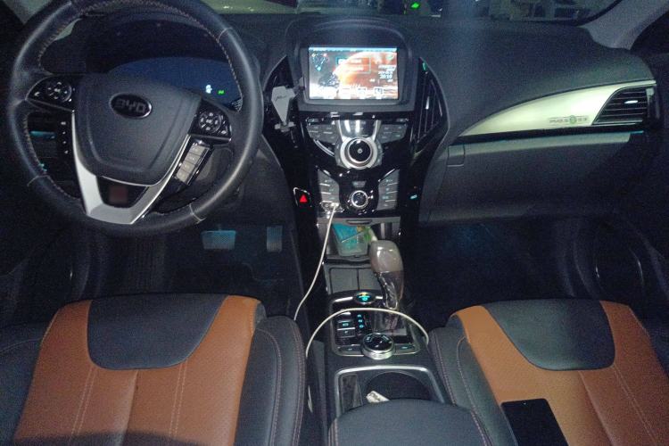 Used BYD Qin New Energy 2015 1.5T Dual-Crown Flagship Plus Edition