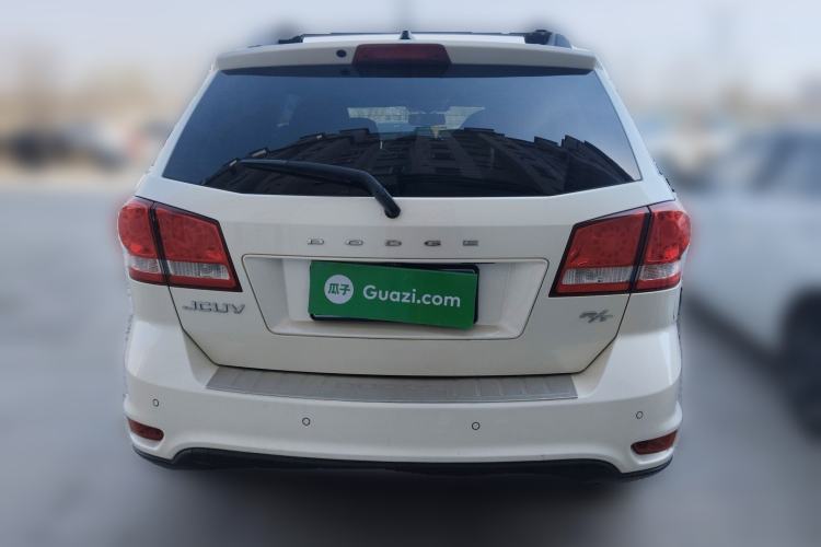 Used Dodge Journey 2013 2.4L Two-Wheel Drive Luxury Version Rear