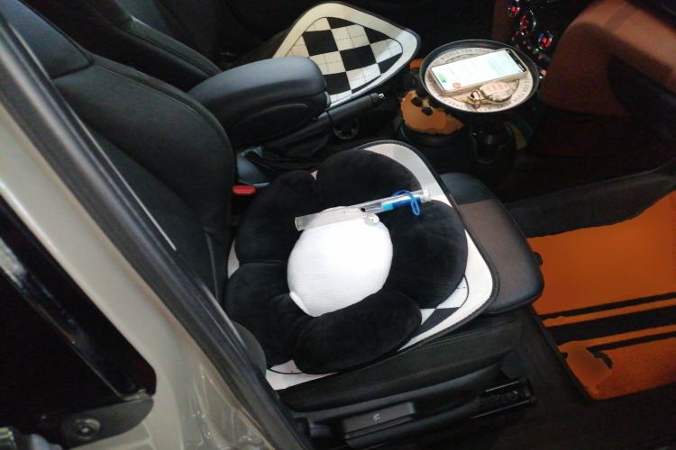 Used MINI MINI 2018 1.5T COOPER Artist Five-Door Edition
