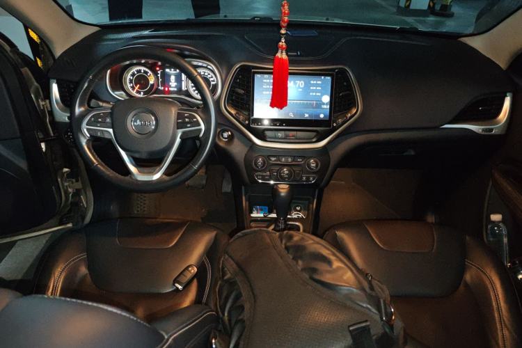 Used Jeep Cherokee 2016 2.4L Leading Edition