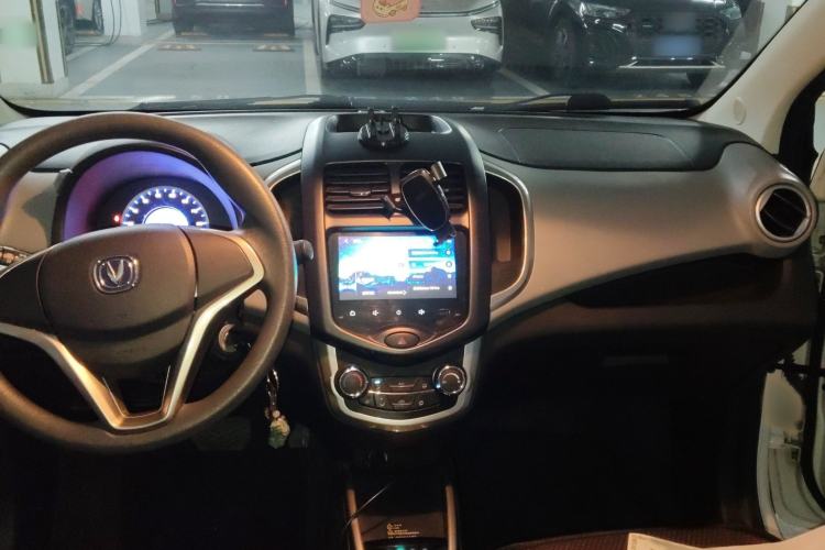 Used CHANGAN Benni E-Star 2022 National Edition Colorful Limited Edition (Fast-Charging Version) Lithium Iron Phosphate Interior 2