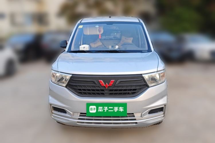 Used Wuling Hongguang V 2019 1.5L Jingqu Edition Sealed-Window Vehicle China VI LAR Front