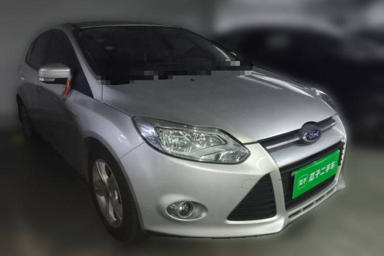Used Ford Focus 2012 Hatchback 1.6L Manual Fashion Edition Front Right 45 Deg