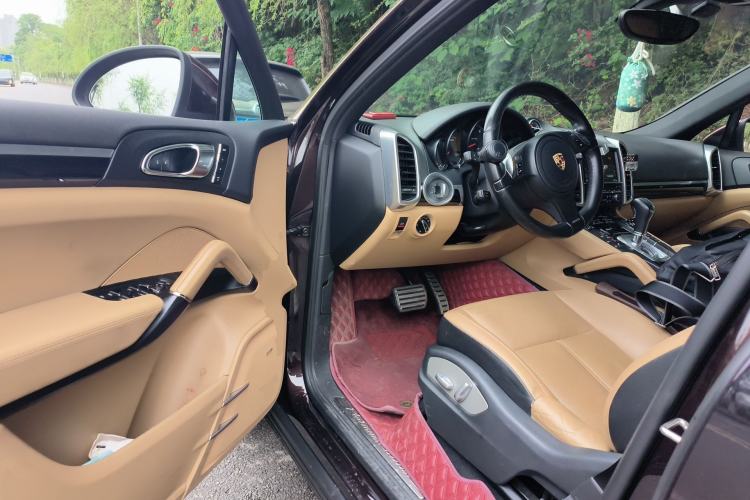 Used Porsche Cayenne 2014 Cayenne Platinum Edition 3.0T