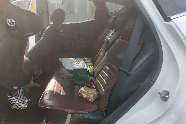 Used Hyundai Santa Fe 2015 2.0T Automatic Two-Wheel Drive Smart Version 5 Seats