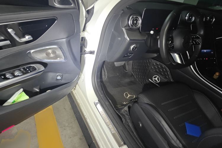 Used Mercedes-Benz C-Class 2023 C 260 L Bright Night Sports Edition Driver Seat