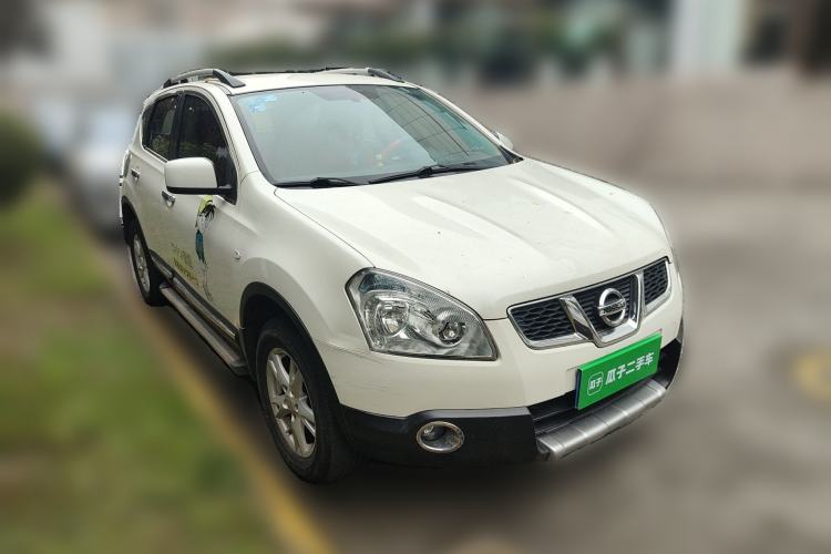 Used Nissan Qashqai 2012 2.0 XL Fire CVT 2WD Front Right 45 Deg