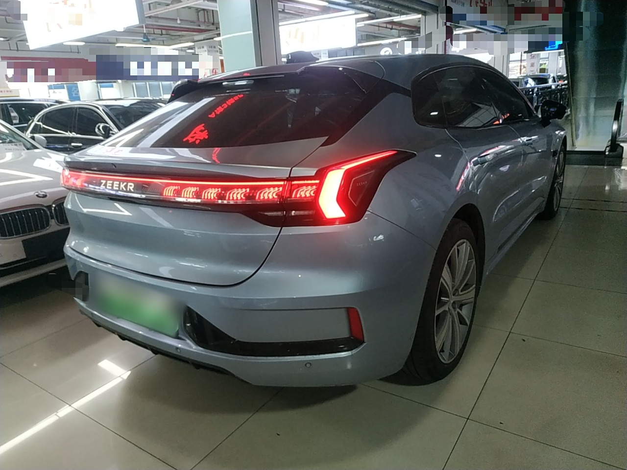 Zeekr 001 6