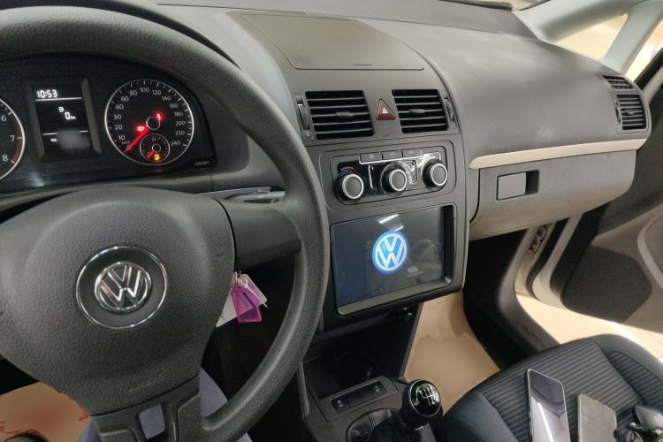 Used Volkswagen Touran 2015 1.4T Manual Fashion Edition 5-Seater
