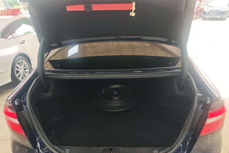 Used Ford Taurus 2017 EcoBoost 245 Fashion Edition Trunk
