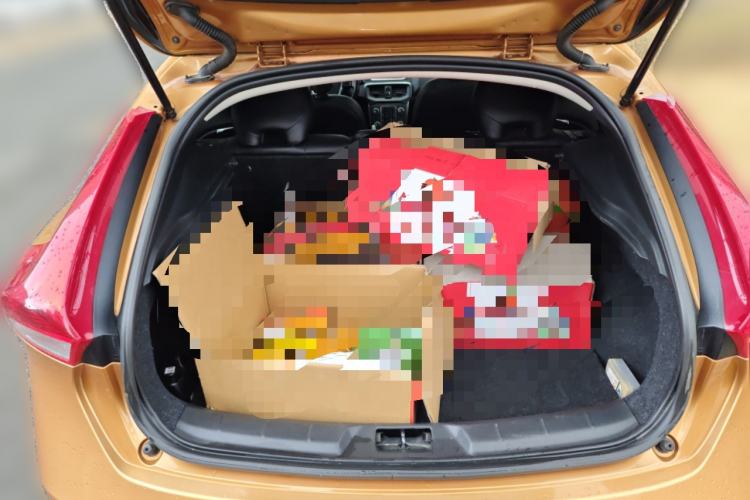 Used Volvo V40 2013 2.0T Zhiyi Edition Trunk