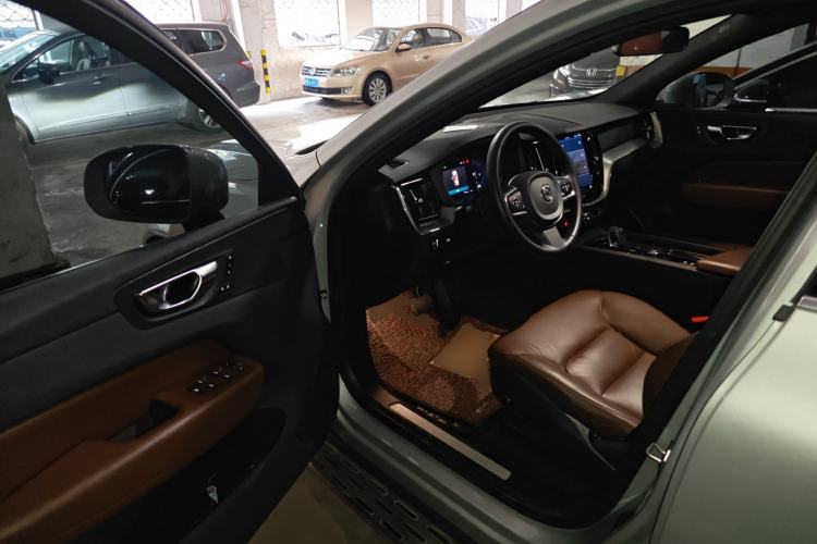 Used Volvo XC60 2022 B5 4x4 Zhiyi Luxury Edition Driver Seat