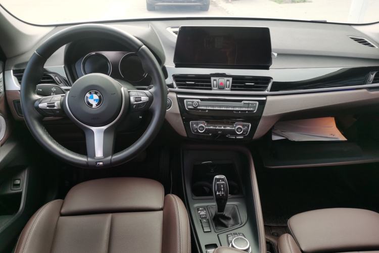 Used BMW X1 2022 sDrive25Li Leading Model Center Console