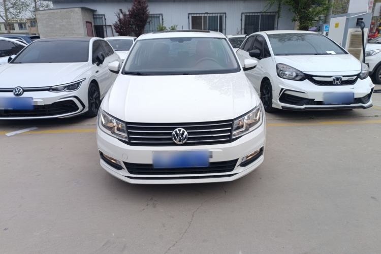 Used Volkswagen Santana 2016 1.6L Manual Comfort Edition Front