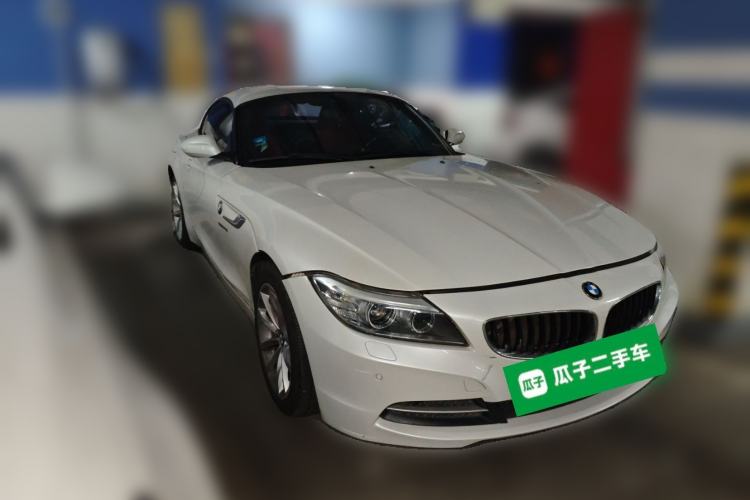 Used BMW Z4 2013 sDrive20i Leading Model Front Right 45 Deg