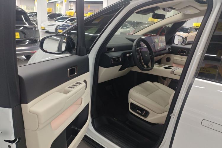 Used Li Auto MEGA 2025 Home Family Special Edition