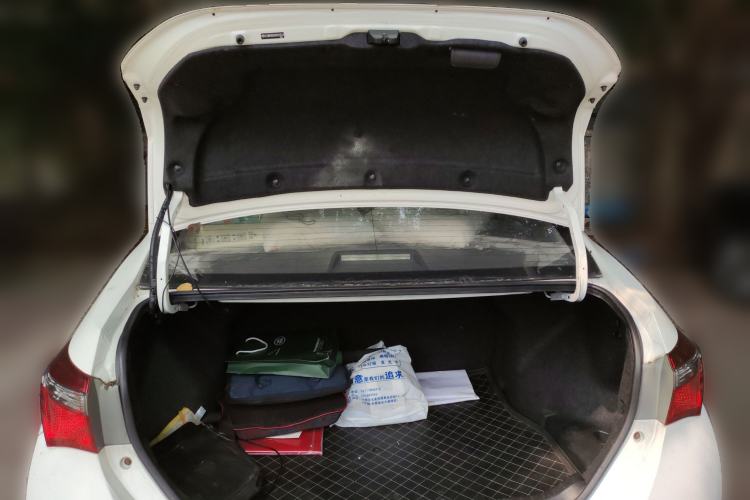 Used Toyota Corolla 2017 Revised Version 1.6L S-CVT GL Trunk