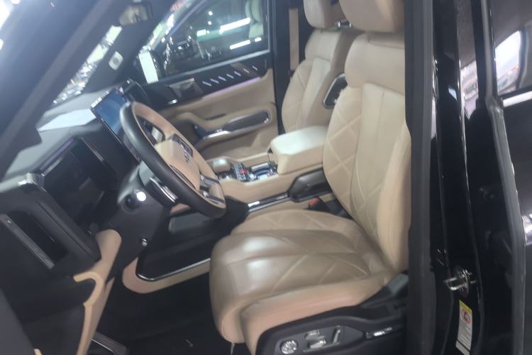 Used Formula Leopard Leopard 8 2025 Smart & Brave Flagship Edition 7 Seats