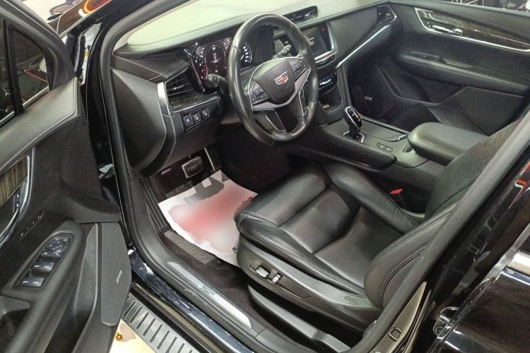 Used Cadillac XT5 2018 25T Luxury Model
