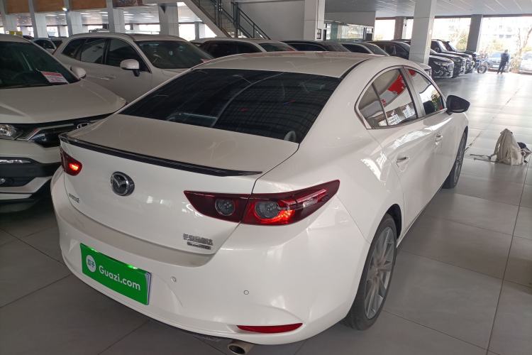 Used Mazda Mazda 3 Axela 2025 Model, 2.0L Automatic, Quality Glamour Edition
