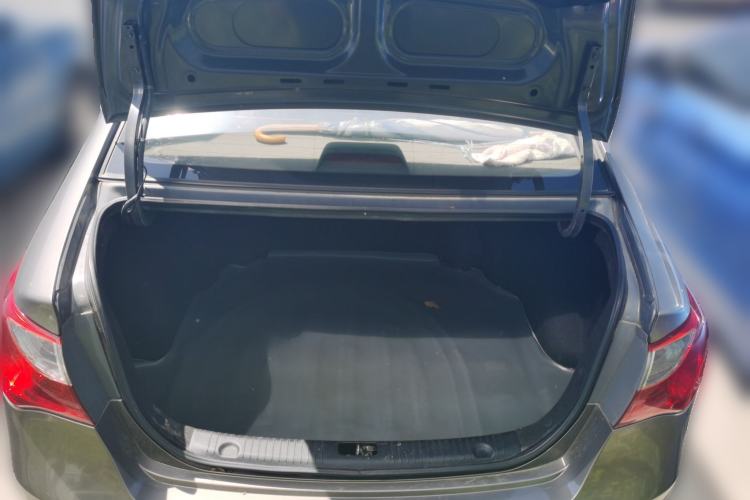 Used Hyundai Celesta 2011 1.6L Automatic Comfort Edition Trunk