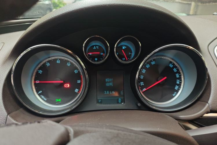 Used Buick Regal 2015 2.0L Leading Fashion Edition Instrument Cluster