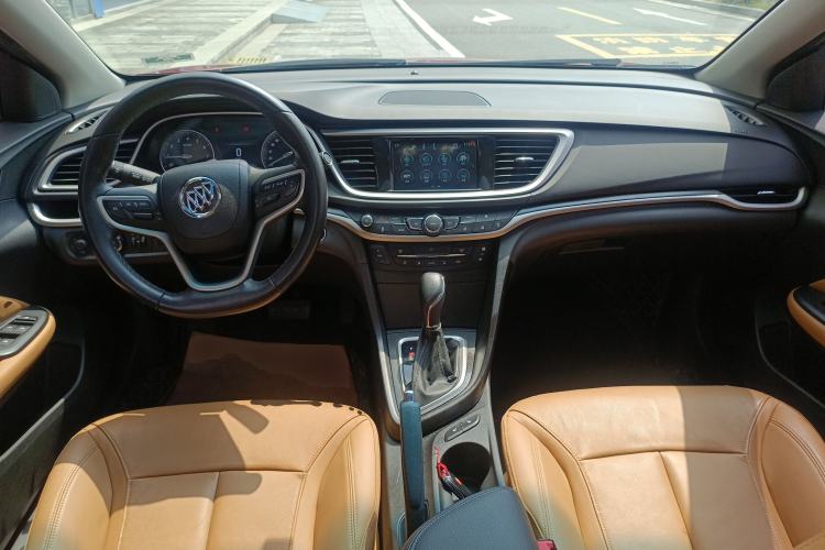 Used Buick Excelle GX 2018 18T Automatic Flagship Model Center Console