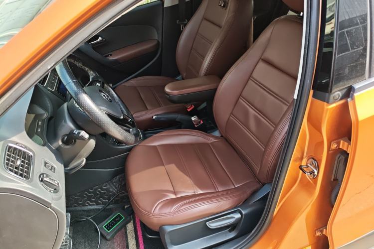 Used Volkswagen Polo 2016 1.6L Cross Polo Automatic