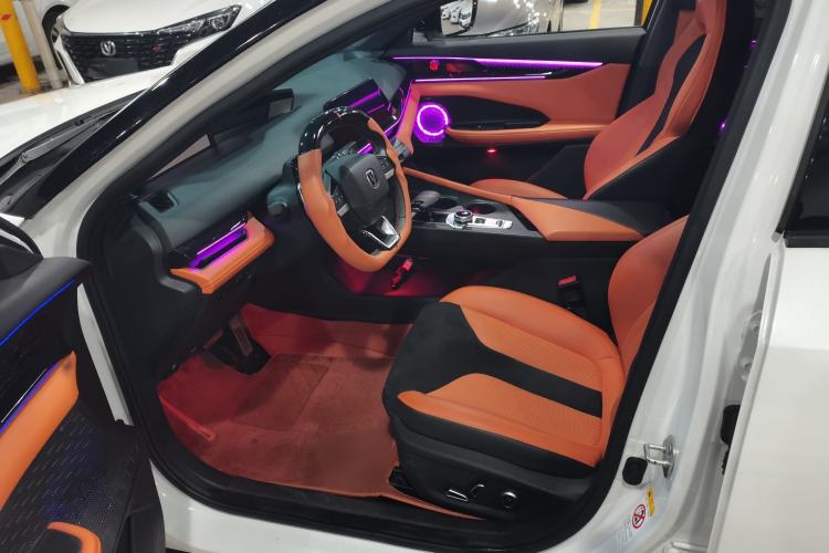 Used CHANGAN UNI-V 2024 2.0T High-Performance Version Interior 1