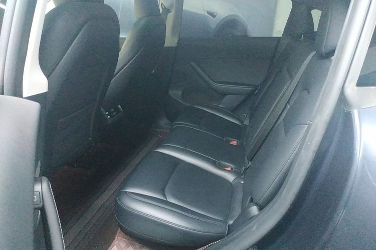 Used Tesla Model Y 2024 Long-Range All-Wheel-Drive Version
