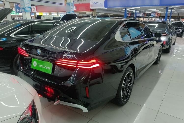 Used BMW 5 Series 2024 525Li M Sport Package