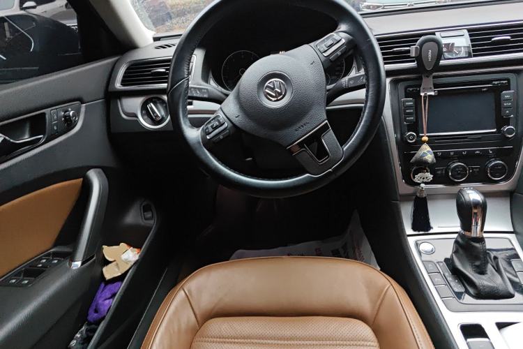 Used Volkswagen Passat 2014 1.8TSI DSG Prestige Navigation Edition
