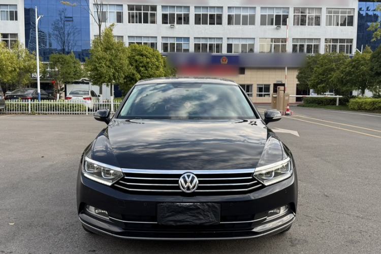 Used Volkswagen Magotan 2019 330TSI DSG Leading Model China VI Standard
