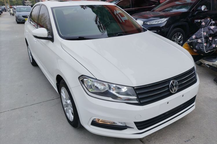 Used Volkswagen Santana 2018 1.5L Automatic Comfort Edition Front Right 45 Deg