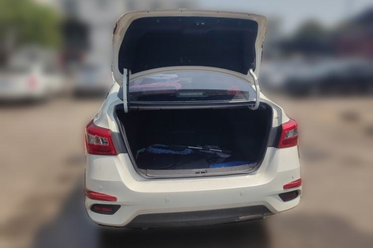 Used Nissan Sylphy 2021 Classic 1.6XL CVT Luxury Edition Trunk