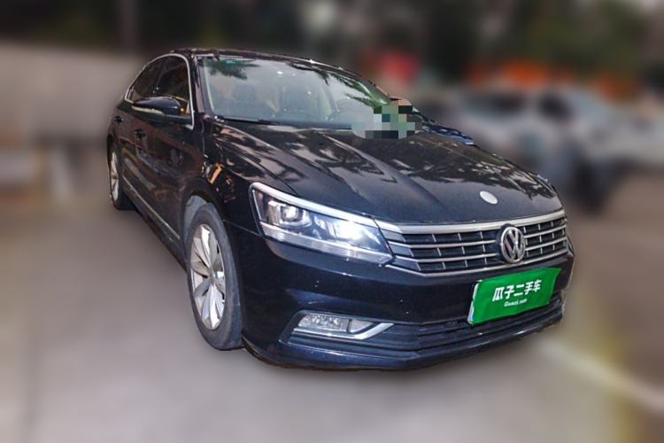 Used Volkswagen Passat 2017 280TSI DSG Luxury Edition Front Right 45 Deg