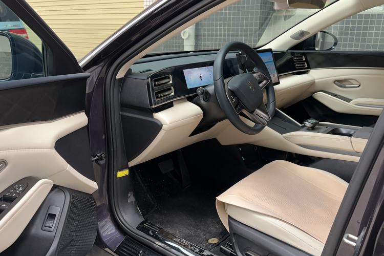 Used BYD Qin L 2024 DM-i 80KM Beyond Model Driver Seat