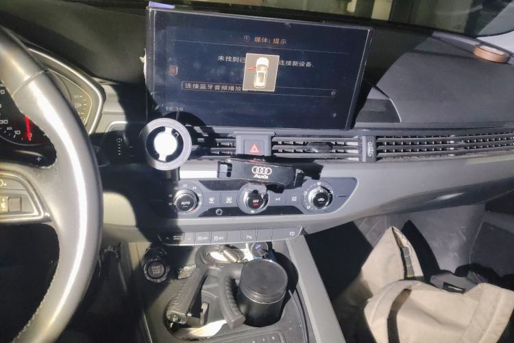 Used Audi A4L 2018 30th Anniversary Edition 40 TFSI Trendy Model Audio And AC Panel