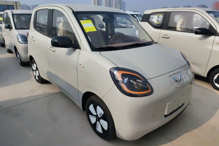 Used Wuling Hongguang MINIEV 2025 Four-Door Version Advanced Edition Front Right 45 Deg