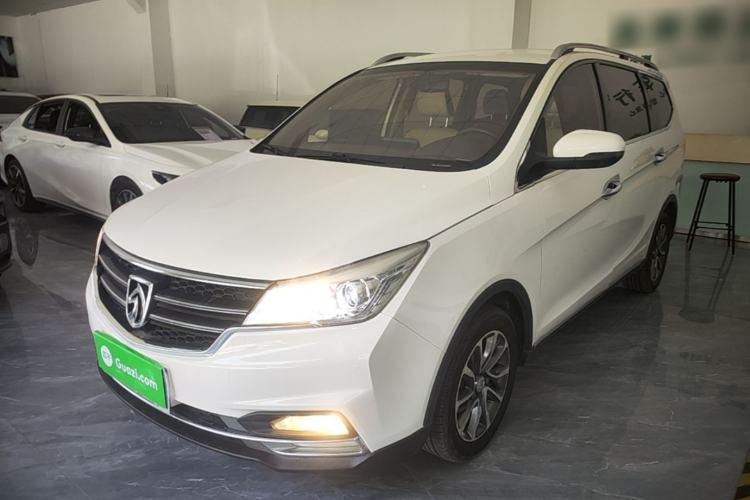 Used Baojun 730 2017 1.5T Manual Fashion Version 7 Seats China V Emission Standard