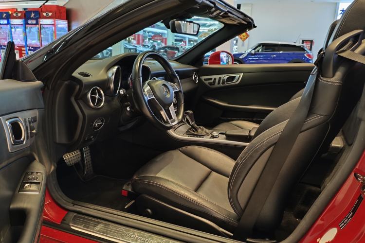 Used Mercedes-Benz SLK-Class 2011 SLK 200 Fashion Model
